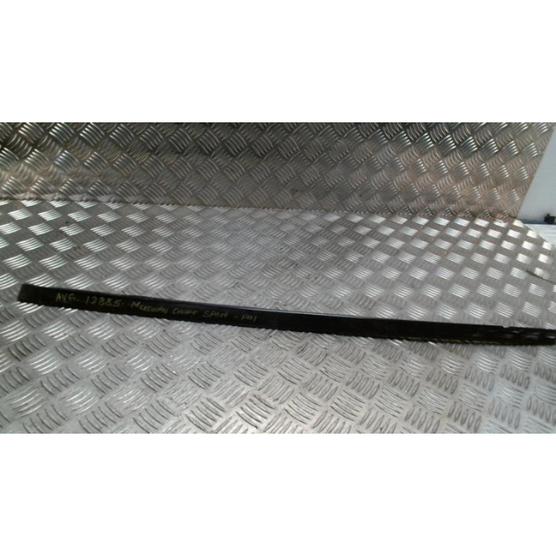 Baguette de porte avant gauche MERCEDES CLASSE C 203 COUPE SPORT PHASE 1 d’occasion