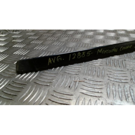 Baguette de porte avant gauche MERCEDES CLASSE C 203 COUPE SPORT PHASE 1 d’occasion