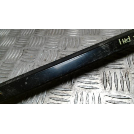 Baguette de porte avant gauche MERCEDES CLASSE C 203 COUPE SPORT PHASE 1 d’occasion