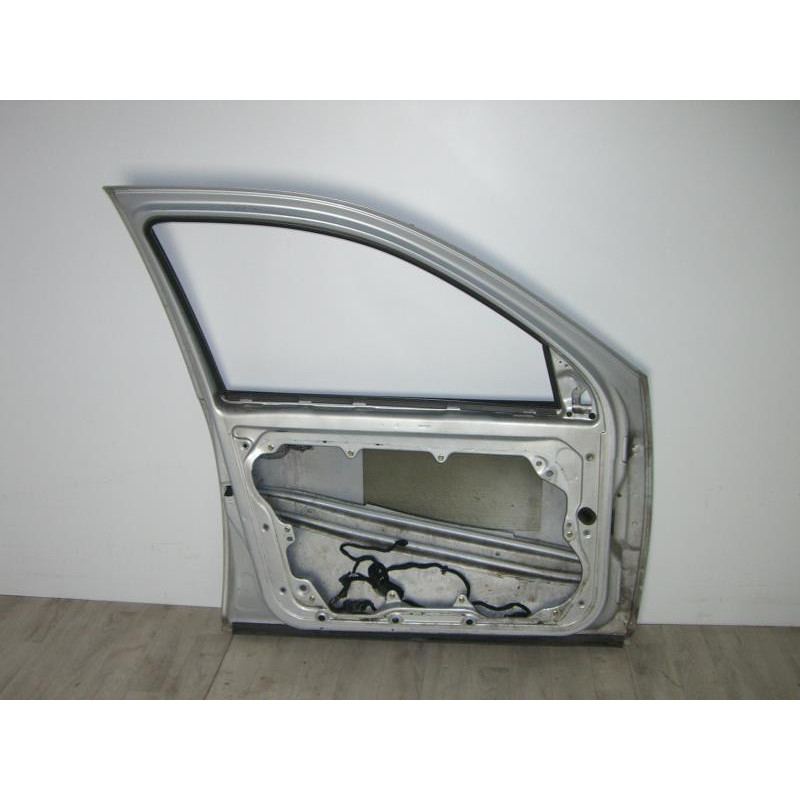 Porte avant gauche VOLKSWAGEN GOLF 4 d’occasion