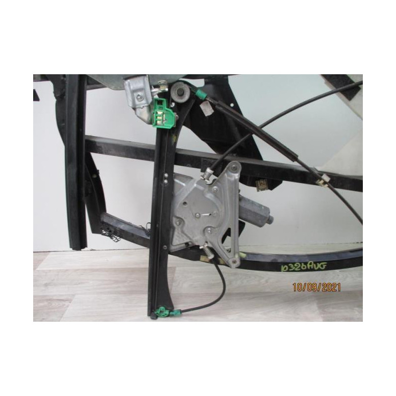 Leve vitre electrique avant gauche AUDI A4 1 PHASE 2 d’occasion