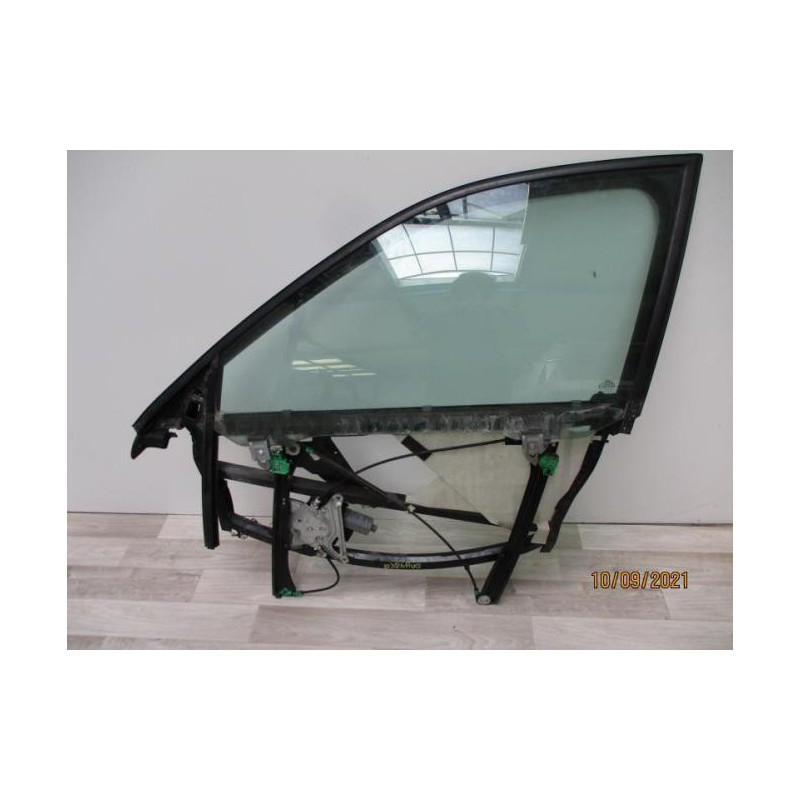 Leve vitre electrique avant gauche AUDI A4 1 PHASE 2 d’occasion