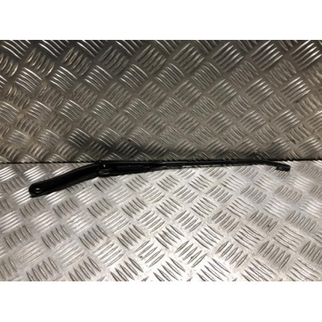 Bras essuie glace avant droit DACIA DUSTER 1 PHASE 1 d’occasion