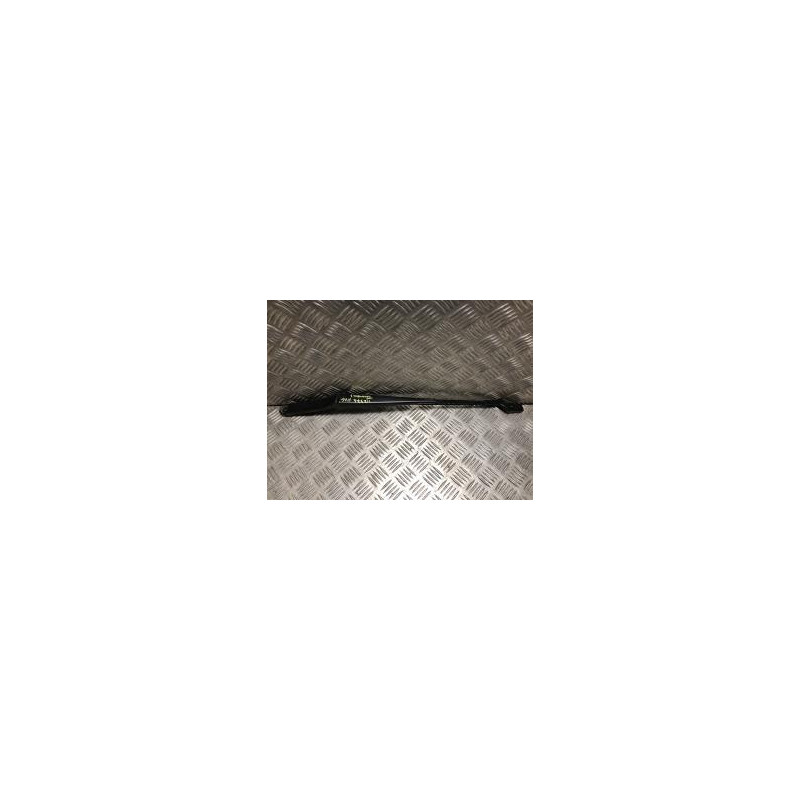 Bras essuie glace avant gauche VOLKSWAGEN TOURAN 3 d’occasion