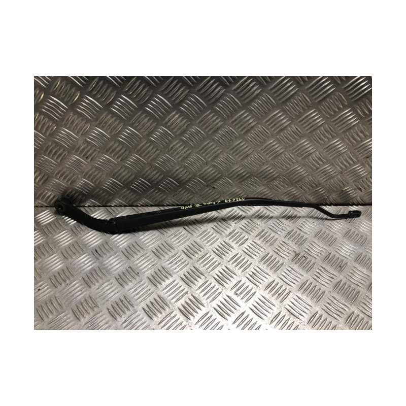 Bras essuie glace avant droit SUZUKI VITARA 2 PHASE 1 d’occasion