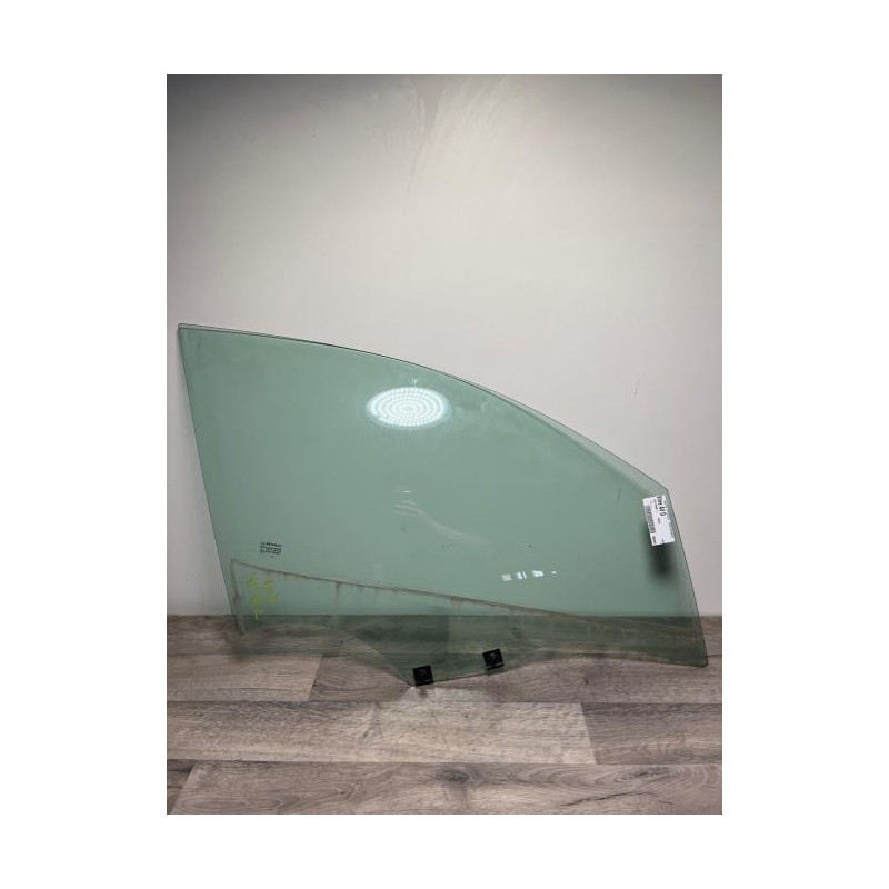 Vitre avant droit RENAULT CLIO 5 PHASE 1 d’occasion