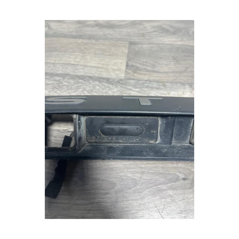 Baguette de coffre DACIA DUSTER 2 PHASE 1 d’occasion