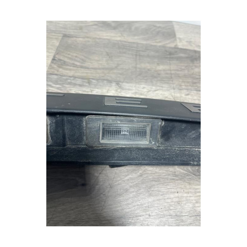 Baguette de coffre DACIA DUSTER 2 PHASE 1 d’occasion
