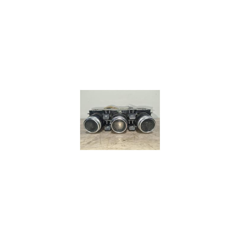 Commande chauffage DACIA DUSTER 2 PHASE 1 d’occasion