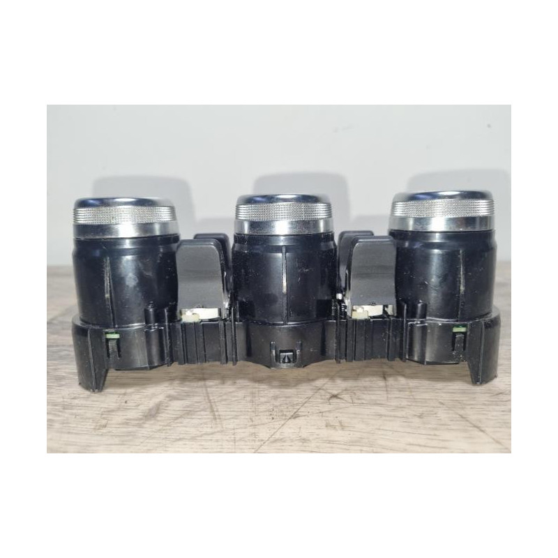 Commande chauffage DACIA DUSTER 2 PHASE 1 d’occasion