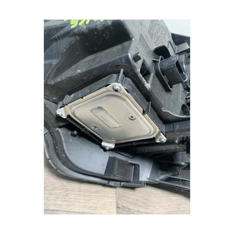Optique avant principal droit (feux)(phare) RENAULT CLIO 5 PHASE 1 d’occasion
