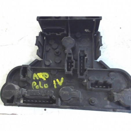 Platine feu arriere droit VOLKSWAGEN POLO IV (9N1) PHASE 1 d’occasion