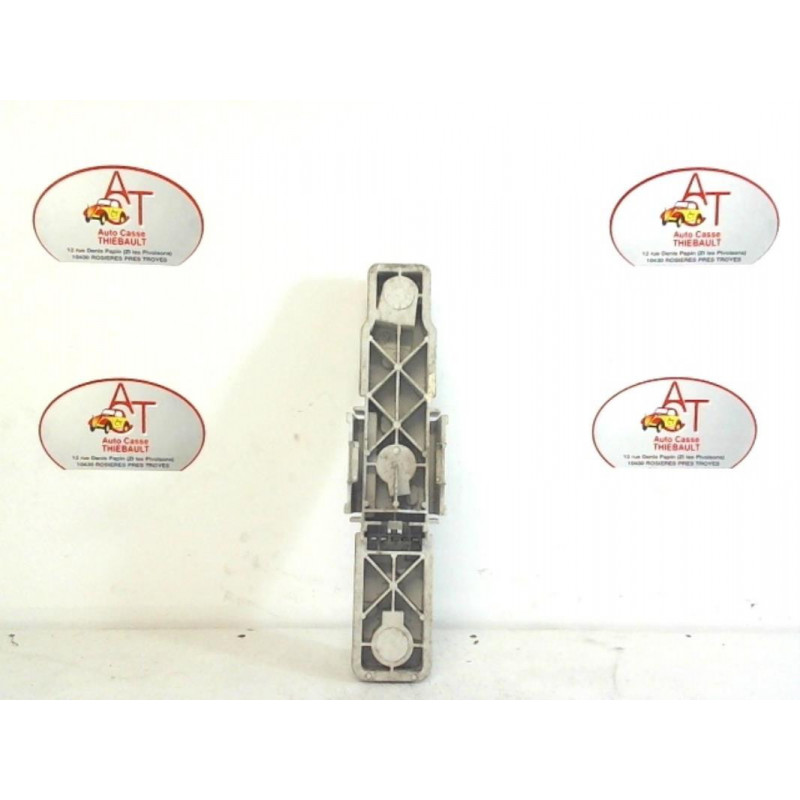 Platine feu arriere droit RENAULT EXPRESS FOURGON PHASE 1 d’occasion