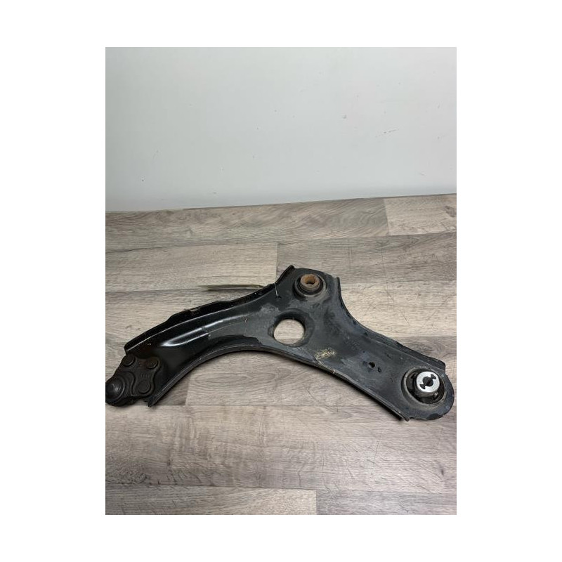 Triangle avant droit RENAULT CLIO 5 PHASE 1 d’occasion
