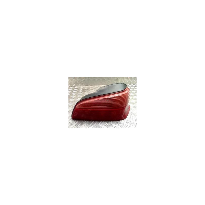 Feu arriere principal droit (feux) PEUGEOT 106 PHASE 2 d’occasion