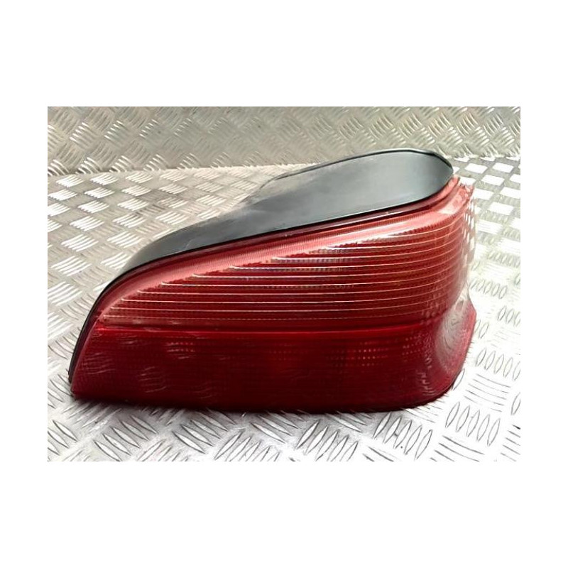 Feu arriere principal droit (feux) PEUGEOT 106 PHASE 2 d’occasion
