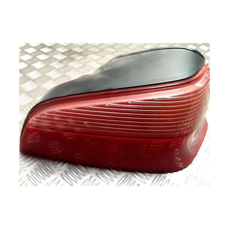 Feu arriere principal droit (feux) PEUGEOT 106 PHASE 2 d’occasion