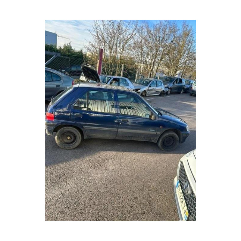 Feu arriere principal droit (feux) PEUGEOT 106 PHASE 2 d’occasion