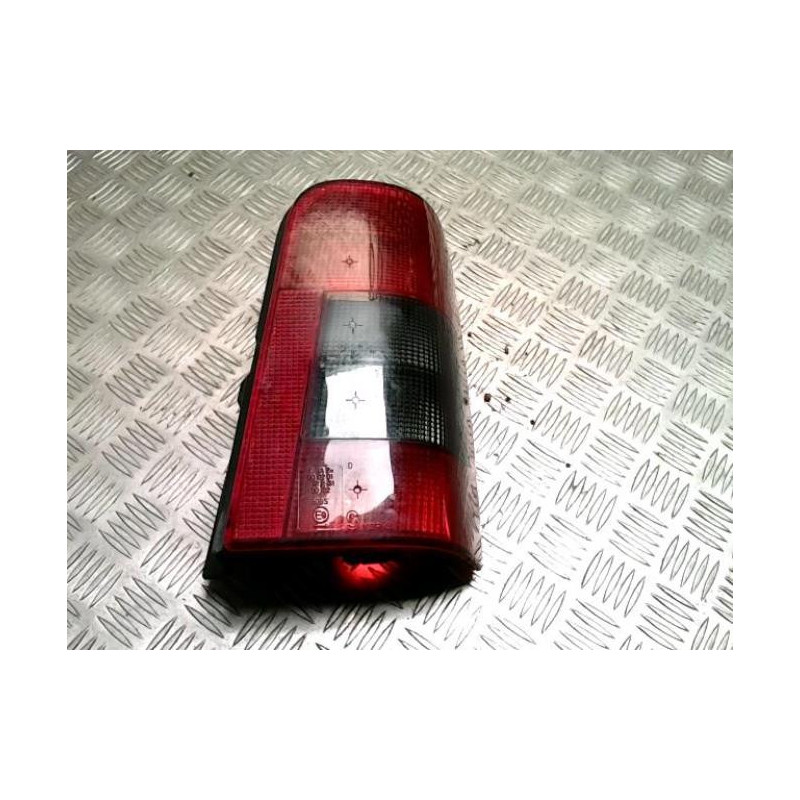 Feu arriere principal droit (feux) CITROEN BERLINGO 1 PHASE 2 d’occasion