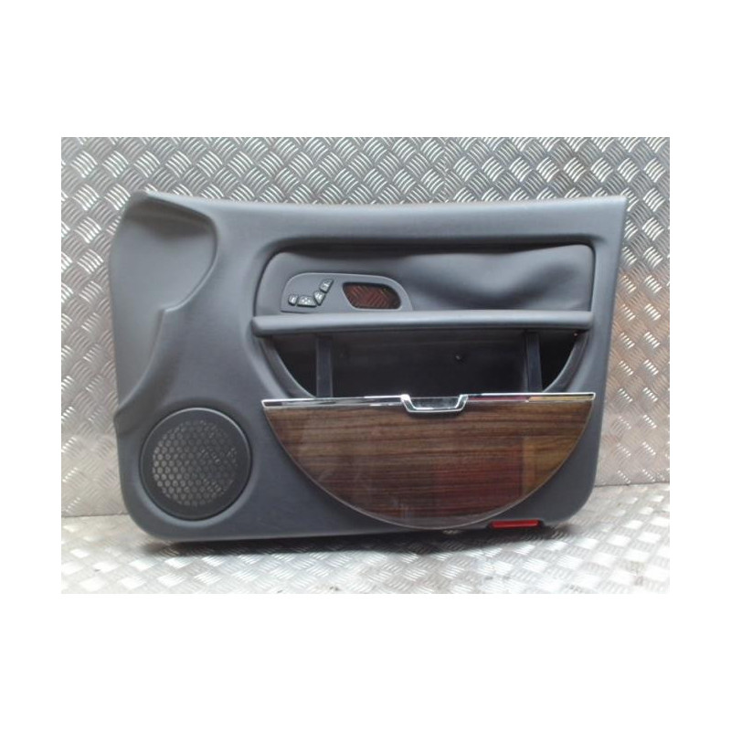 Panneau de porte avant droit CITROEN C6 d’occasion