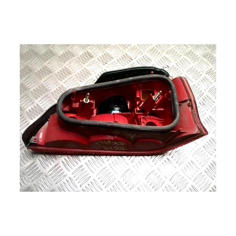 Feu arriere principal gauche (feux) PEUGEOT 106 PHASE 2 d’occasion