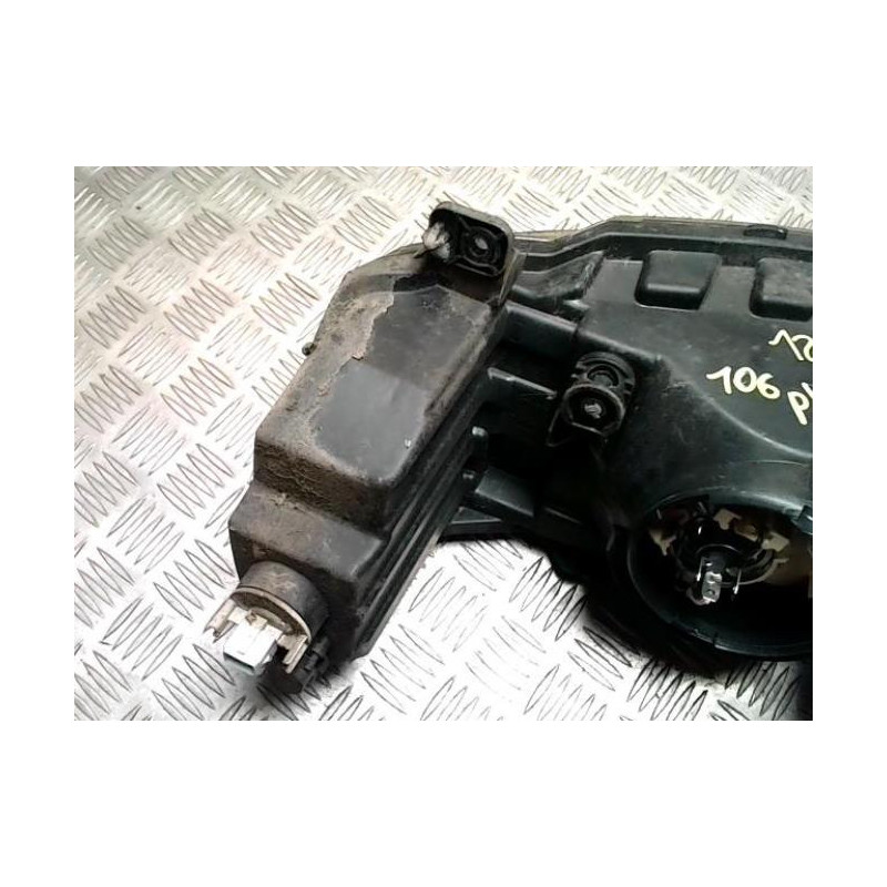 Optique avant principal droit (feux)(phare) PEUGEOT 106 PHASE 2 d’occasion