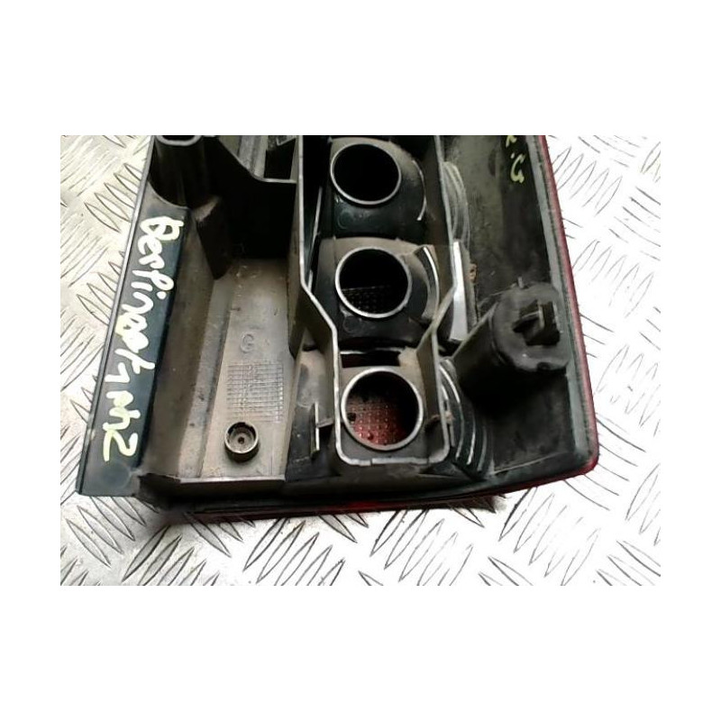 Feu arriere principal gauche (feux) CITROEN BERLINGO 1 PHASE 2 d’occasion