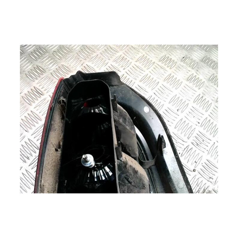 Feu arriere principal droit (feux) RENAULT TWINGO 2 PHASE 1 d’occasion