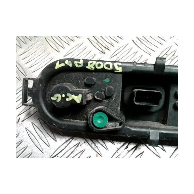 Platine feu arriere gauche PEUGEOT 5008 1 PHASE 1 d’occasion