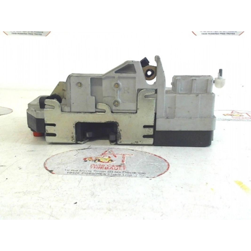 Serrure arriere droit PEUGEOT 406 PH2 BERLINE (8B) HDI d’occasion