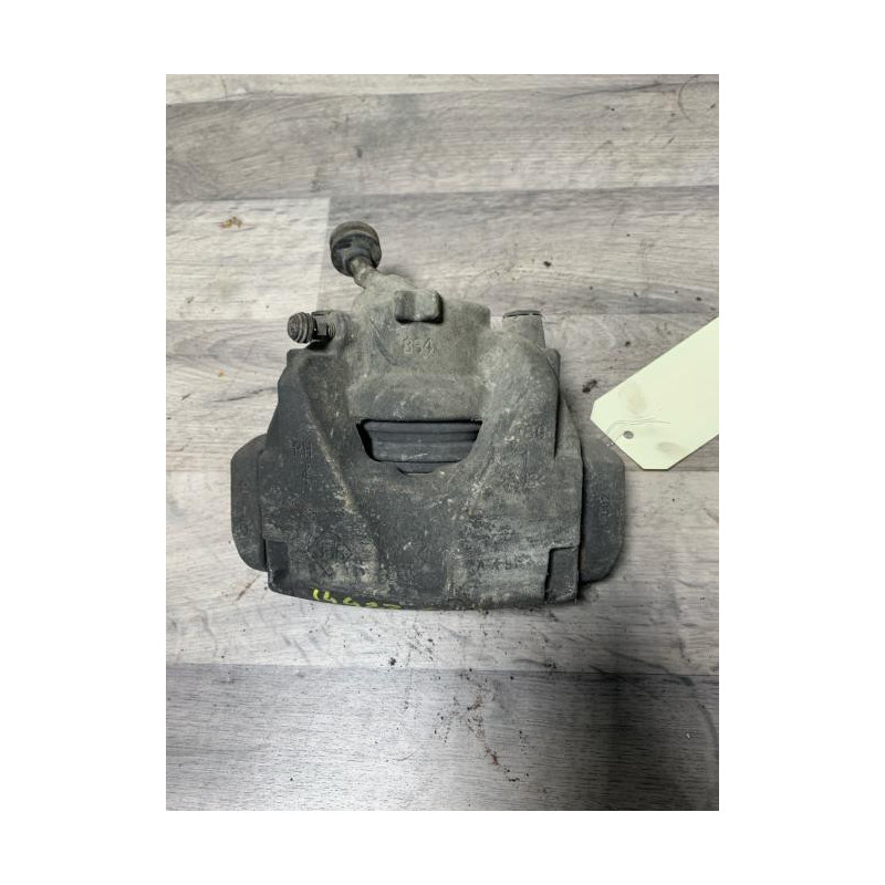 Etrier avant droit (freinage) DACIA DUSTER 2 PHASE 1 d’occasion