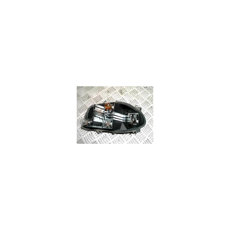 Platine feu arriere gauche RENAULT CLIO 3 PHASE 1 d’occasion