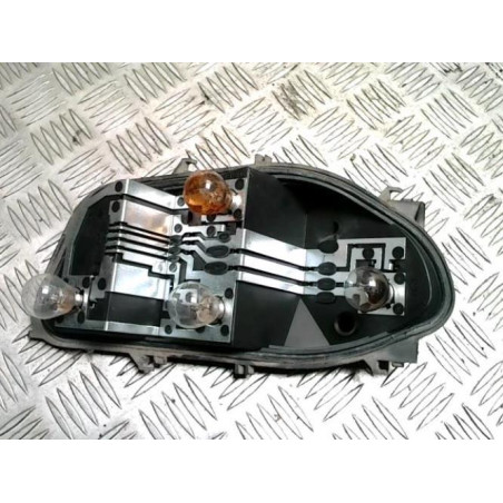Platine feu arriere gauche RENAULT CLIO 3 PHASE 1 d’occasion