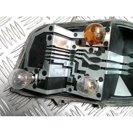 Platine feu arriere gauche RENAULT CLIO 3 PHASE 1 d’occasion