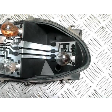 Platine feu arriere gauche RENAULT CLIO 3 PHASE 1 d’occasion