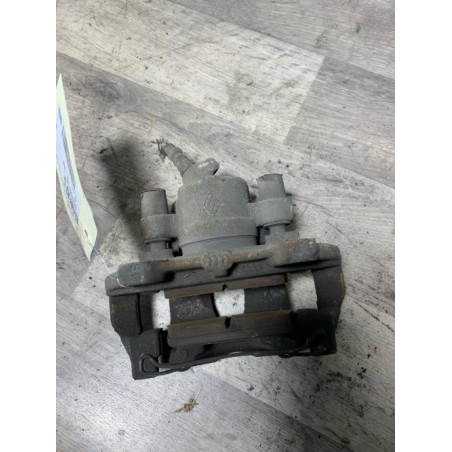 Etrier avant gauche (freinage) RENAULT CLIO 4 PHASE 1 d’occasion