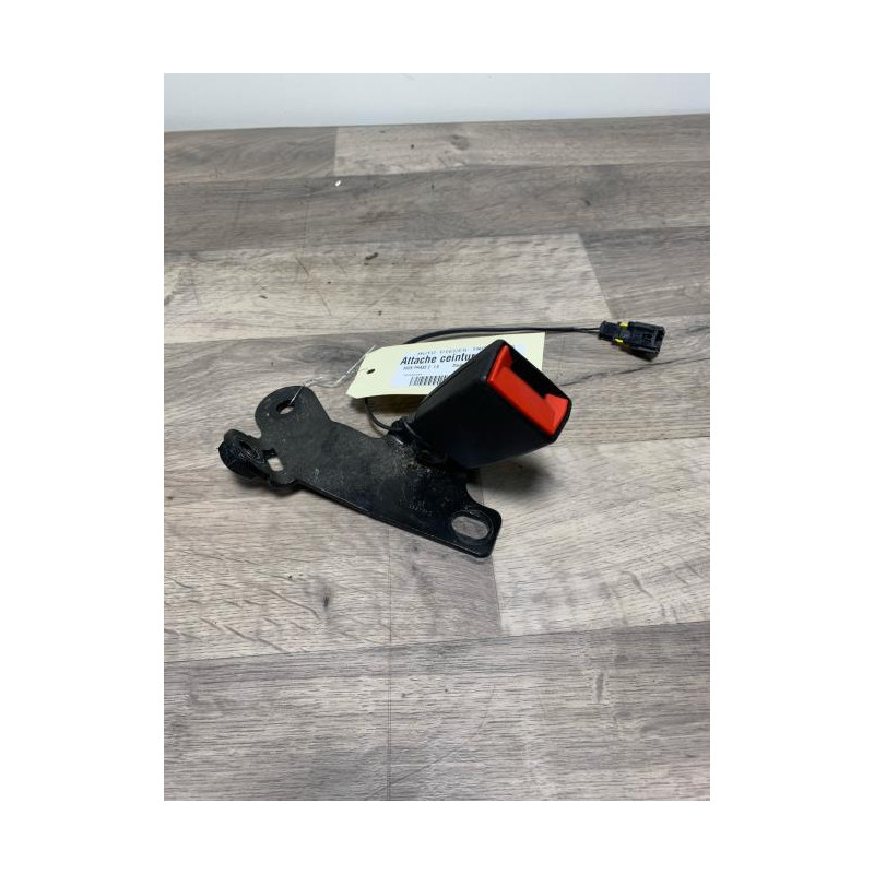 Attache ceinture arriere gauche FIAT 500X PHASE 2 d’occasion
