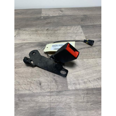 Attache ceinture arriere gauche FIAT 500X PHASE 2 d’occasion