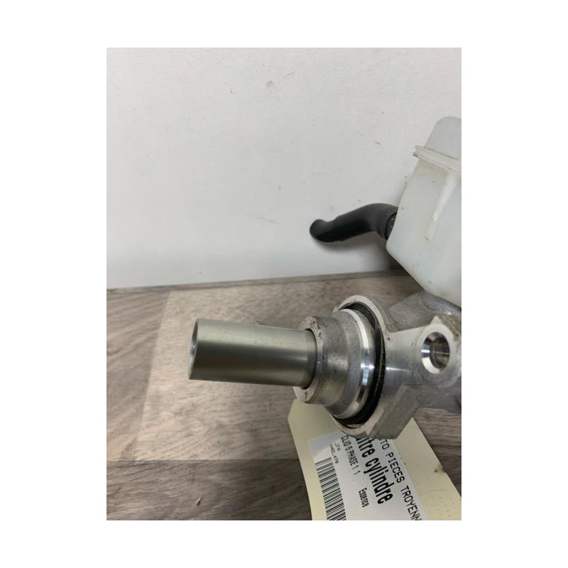 Maitre cylindre (freinage) RENAULT CLIO 5 PHASE 1 d’occasion