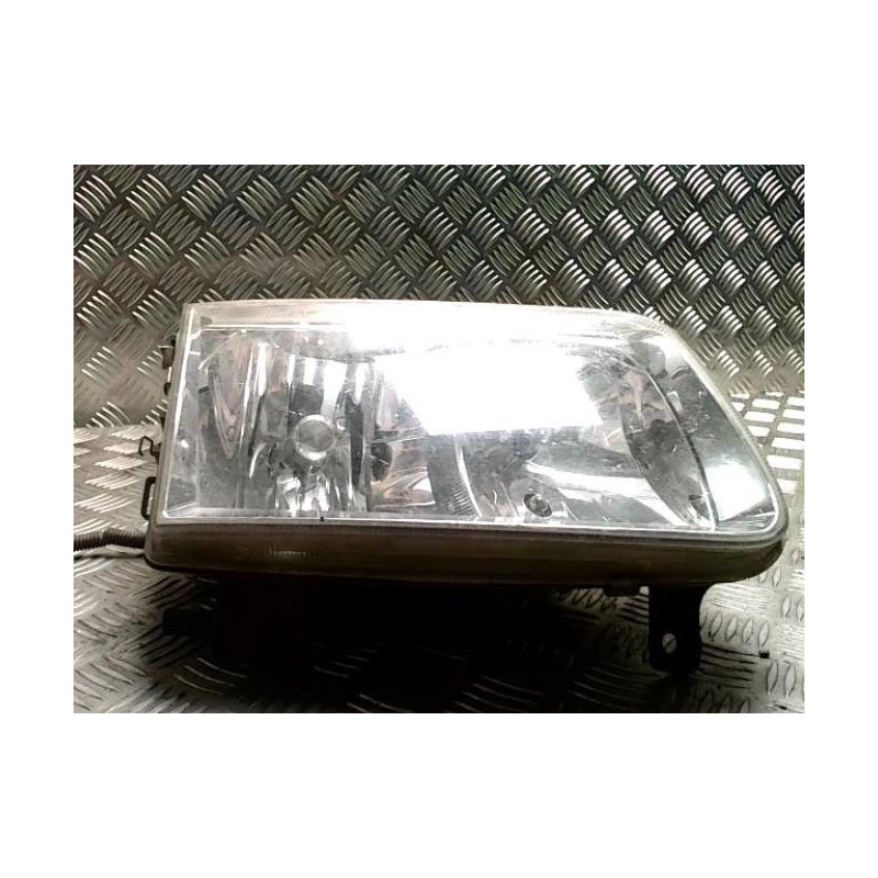 Optique avant principal droit (feux)(phare) VOLKSWAGEN POLO 3 PHASE 2 d’occasion