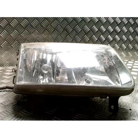 Optique avant principal droit (feux)(phare) VOLKSWAGEN POLO 3 PHASE 2 d’occasion