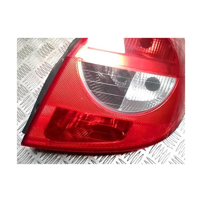 Feu arriere principal droit (feux) RENAULT CLIO 3 PHASE 1 d’occasion