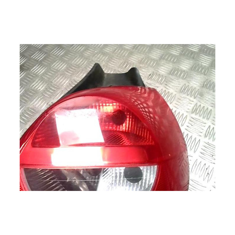 Feu arriere principal droit (feux) RENAULT CLIO 3 PHASE 1 d’occasion