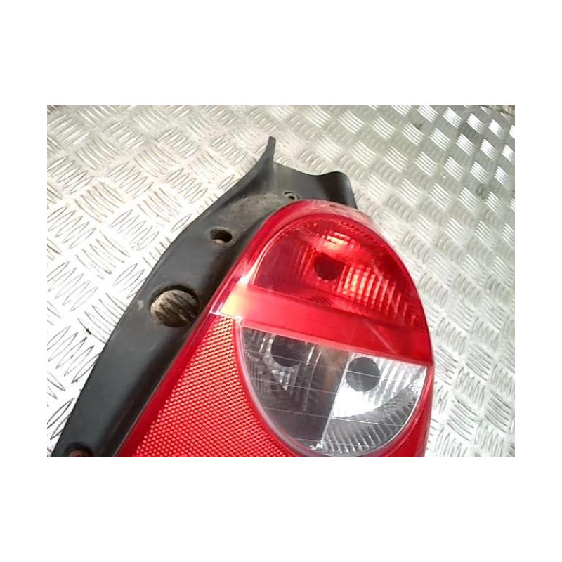 Feu arriere principal droit (feux) RENAULT CLIO 3 PHASE 1 d’occasion