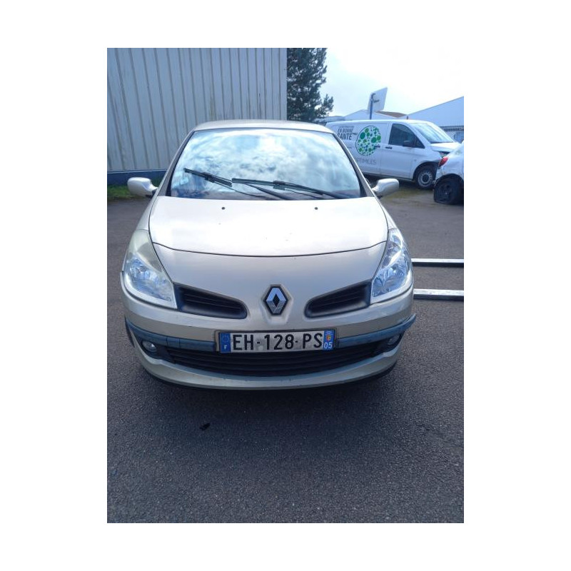 Feu arriere principal droit (feux) RENAULT CLIO 3 PHASE 1 d’occasion