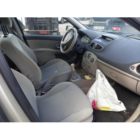 Feu arriere principal droit (feux) RENAULT CLIO 3 PHASE 1 d’occasion