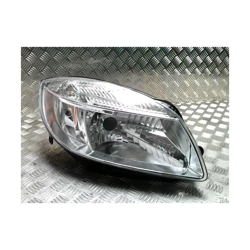 Optique avant principal droit (feux)(phare) SKODA FABIA 2 PHASE 2 d’occasion