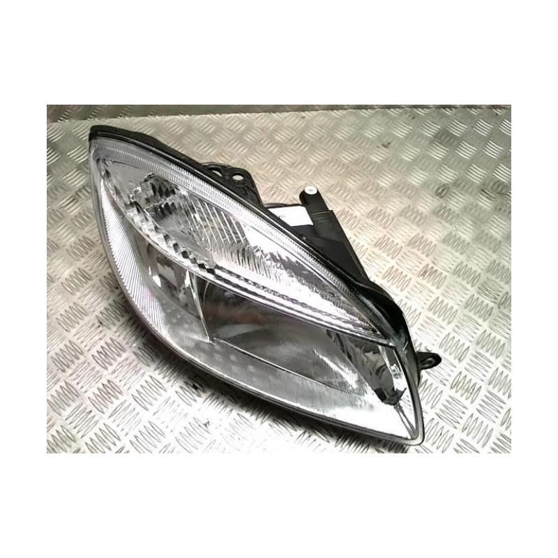 Optique avant principal droit (feux)(phare) SKODA FABIA 2 PHASE 2 d’occasion