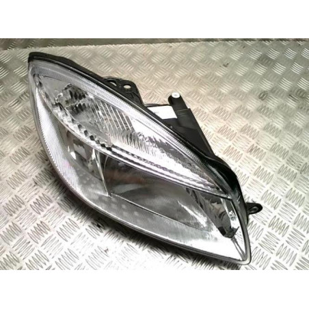 Optique avant principal droit (feux)(phare) SKODA FABIA 2 PHASE 2 d’occasion