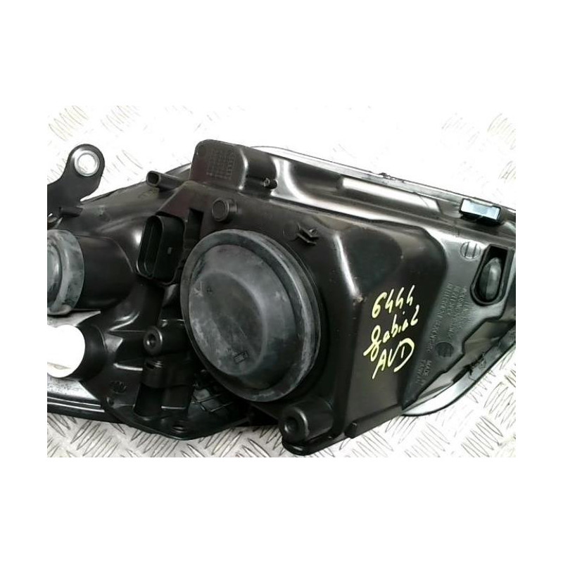 Optique avant principal droit (feux)(phare) SKODA FABIA 2 PHASE 2 d’occasion